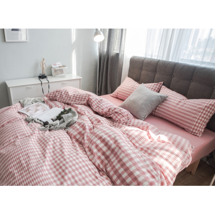 91家纺网 家纺一手货源 找家纺 玖玖爱 水洗棉四件套床单款  错落格粉