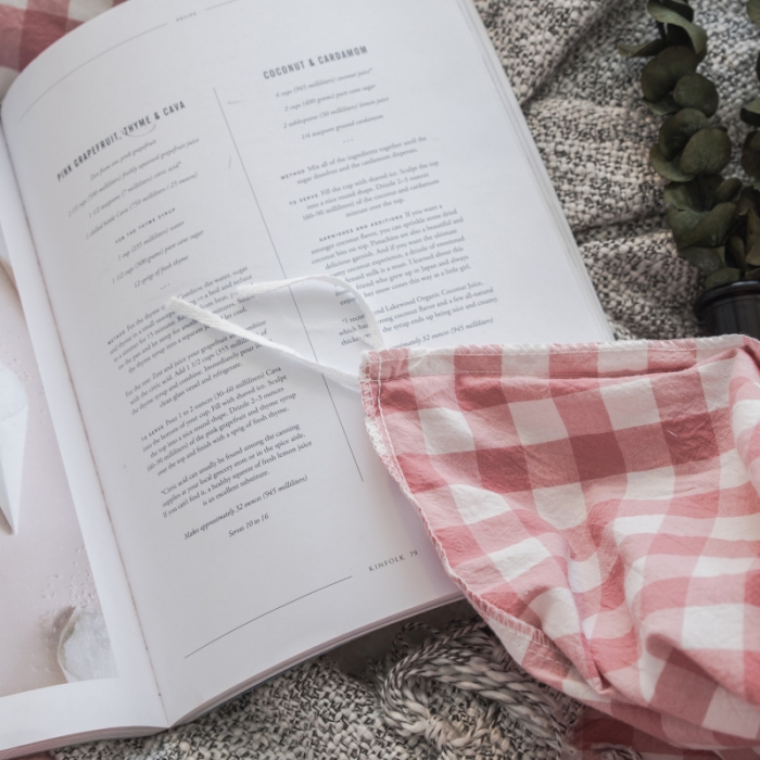 91家纺网 家纺一手货源 找家纺 玖玖爱 水洗棉四件套床单款  错落格粉