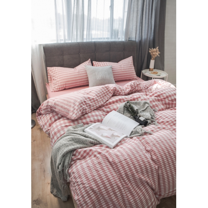 91家纺网 家纺一手货源 找家纺 玖玖爱 水洗棉四件套床单款  错落格粉