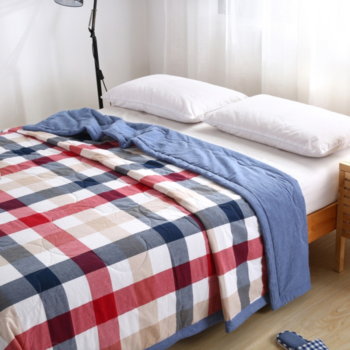 91家纺网 家纺一手货源 找家纺  玖玖爱 水洗棉夏被 红蓝中格