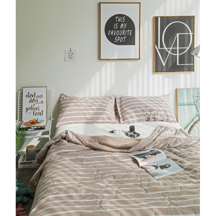 91家纺网 家纺一手货源 找家纺  玖玖爱 水洗棉夏被 卡宽条