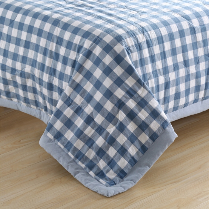 91家纺网 家纺一手货源 找家纺  玖玖爱 水洗棉夏被 蓝白三分格