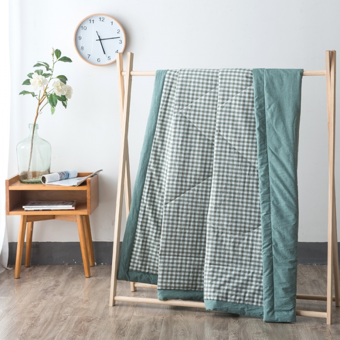 91家纺网 家纺一手货源 找家纺  玖玖爱 水洗棉夏被 绿小格