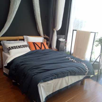 91家纺网 家纺一手货源 找家纺 玖玖爱 60磨毛四件套 无限的网墨绿