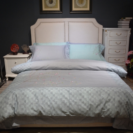 91家纺网 家纺一手货源 找家纺 玖玖爱2019新款40支绣花系列四件套一揽芳华-都是灰