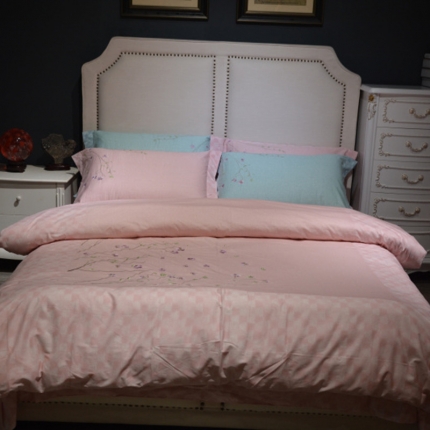 91家纺网 家纺一手货源 找家纺 玖玖爱2019新款40支绣花系列四件套一揽芳华-芙蓉玉