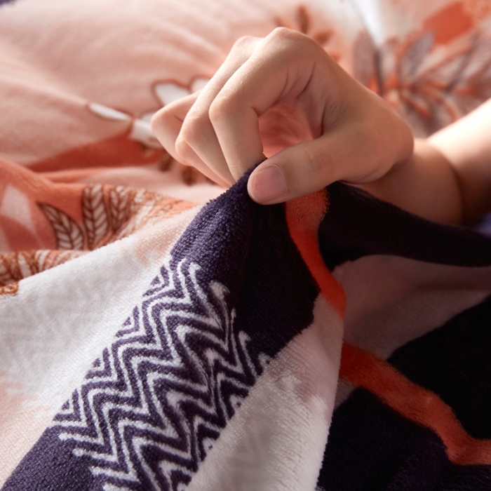 91家纺网 家纺一手货源 找家纺 （总）雨洋家纺 2018新款加厚保暖金貂绒被套单品