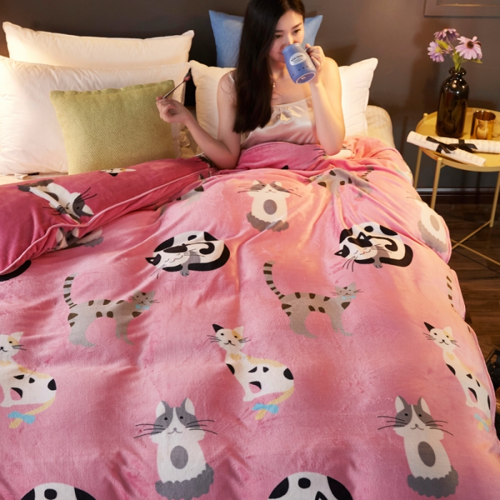 91家纺网 家纺一手货源 找家纺 雨洋家纺 2018新款加厚保暖金貂绒单品被套波斯猫