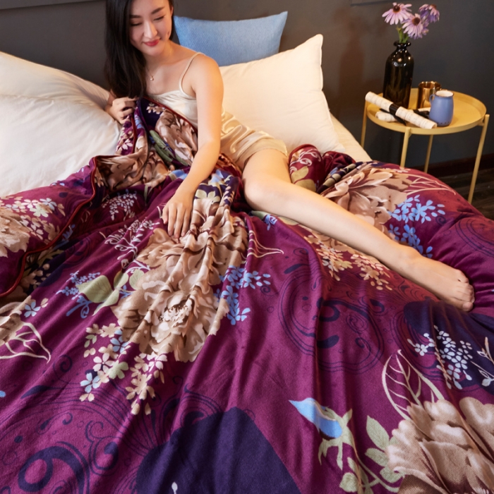 91家纺网 家纺一手货源 找家纺 雨洋家纺 2018新款加厚保暖金貂绒单品被套花语怡然