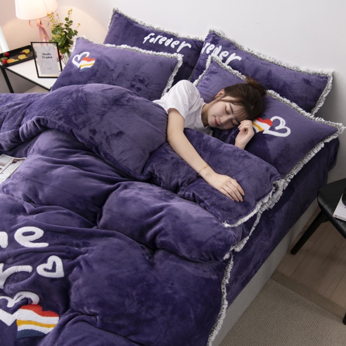 91家纺网 家纺一手货源 找家纺 雨洋家纺 2019新款毛巾绣四件套 紫罗兰