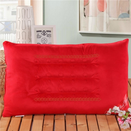 91家纺网 家纺一手货源 找家纺 皇冠之家 2019新款水晶绒磁疗枕 大红色