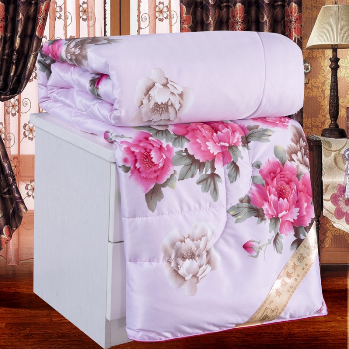 91家纺网 家纺一手货源 找家纺 鑫发家纺 2021新款丝绸印花被 盛世牡丹-粉
