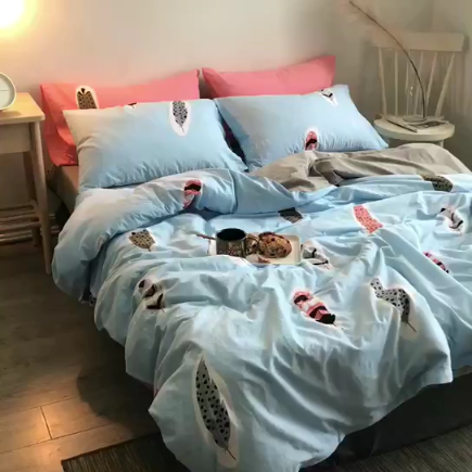 91家纺网 家纺一手货源 找家纺 久典家纺 2018新款全棉水洗棉印花四件套 羽毛-兰