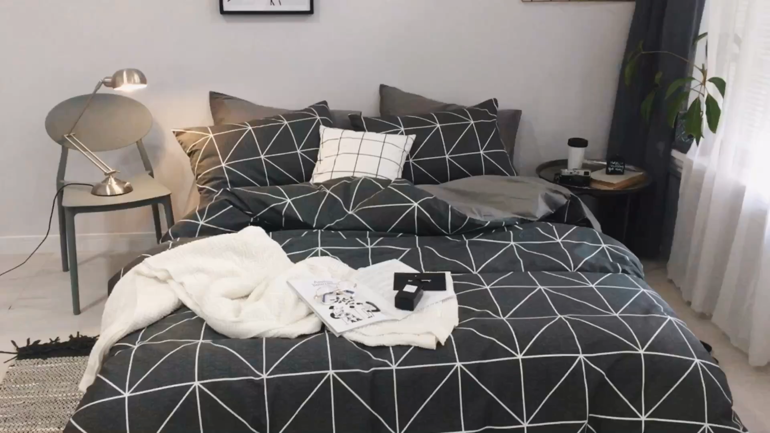 91家纺网 家纺一手货源 找家纺 艾沁家纺 2018新款北欧简约纯棉四件套慕尚-黑