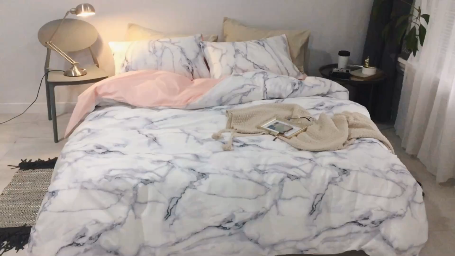 91家纺网 家纺一手货源 找家纺 艾沁家纺 2018新款北欧简约纯棉四件套石纹-粉