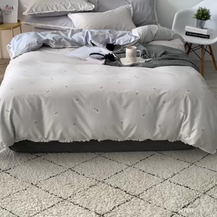 91家纺网 家纺一手货源 找家纺 涵宸家纺 新款13372流苏款加厚全棉刺绣四件套 安夏