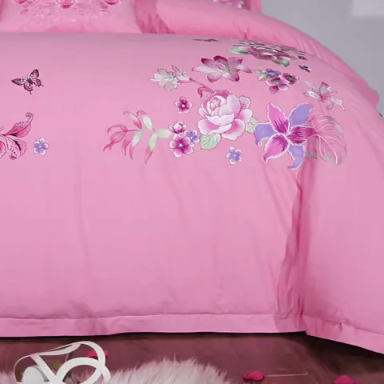 91家纺网 家纺一手货源 找家纺 绣女坊 2023新款全棉婚庆四件套 六件套楼兰花梦-玉色