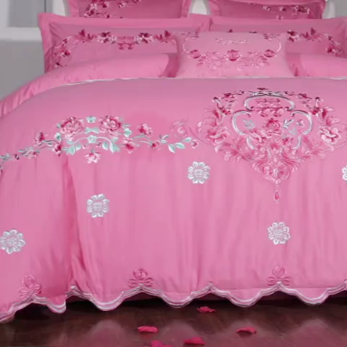 91家纺网 家纺一手货源 找家纺 绣女坊2023新款全棉婚庆多件套 美好心情玉色