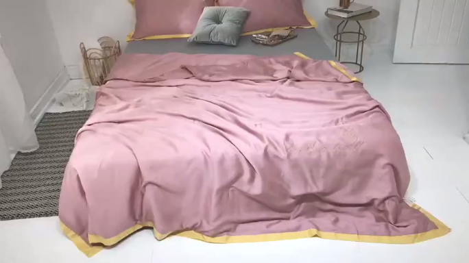 91家纺网 家纺一手货源 找家纺 润缦家纺 2019新款60天丝夏被比心系列 豆沙粉