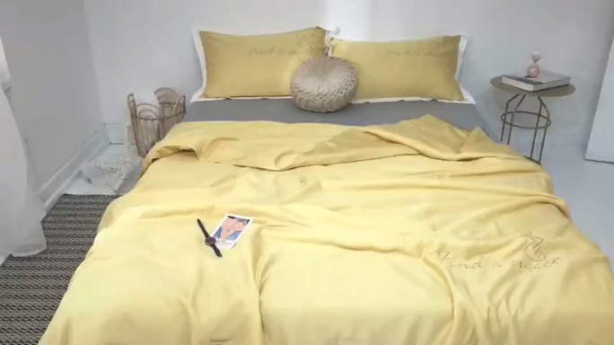 91家纺网 家纺一手货源 找家纺 润缦家纺 2019新款60天丝夏被比心系列 日光黄