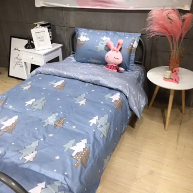 91家纺网 家纺一手货源 找家纺 棉生活 2019新款学生三件套 北欧森林