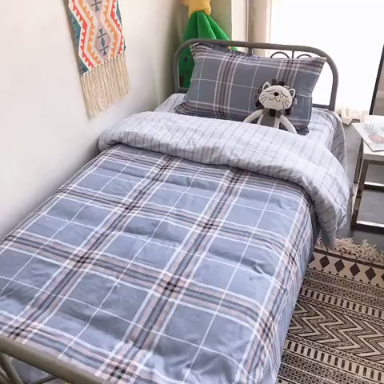 91家纺网 家纺一手货源 找家纺 棉生活 2019新款学生三件套 君雅华格灰