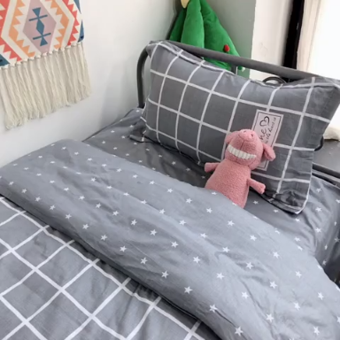 91家纺网 家纺一手货源 找家纺 棉生活 2019新款学生三件套 塞洛克灰