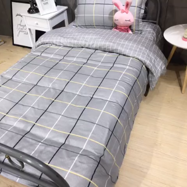 91家纺网 家纺一手货源 找家纺 棉生活 2019新款学生三件套 绅士咖