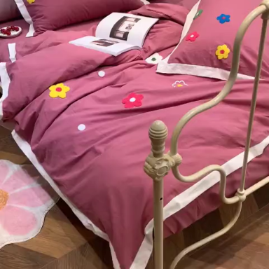 91家纺网 家纺一手货源 找家纺 润缦 32支加厚全棉水洗棉四件套泫雅风实拍图 泫雅风海棠红