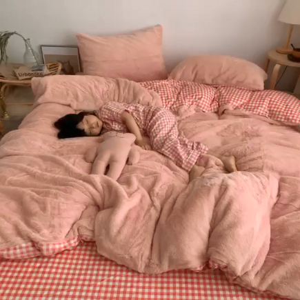 91家纺网 家纺一手货源 找家纺 2021兔兔绒四件套兔兔绒三件套（粉色）