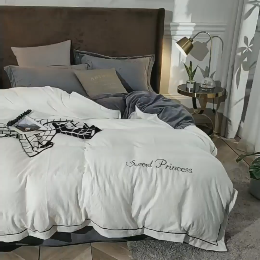 91家纺网 家纺一手货源 找家纺  2022新款甜心公主水晶绒绣花四件套 甜心公主-白灰(主)