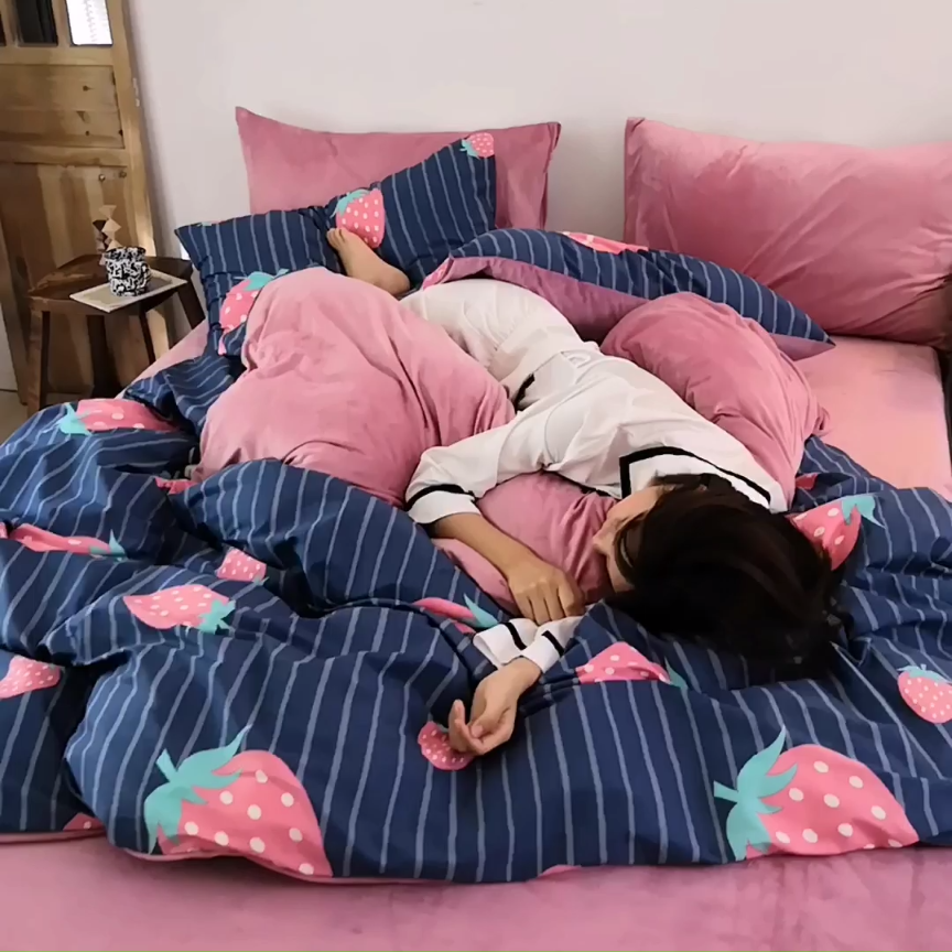 91家纺网 家纺一手货源 找家纺 珺柔-2019秋冬棉加绒四件套 大草莓