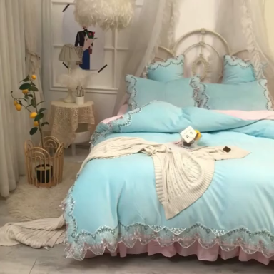 91家纺网 家纺一手货源 找家纺 绒世界 秋冬绒款花边款和毛巾绣四件套床裙款 花边款-慕蓝粉