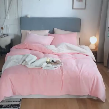 91家纺网 家纺一手货源 找家纺 梦家居 2019韩国简约素色天鹅绒四件套 浅粉拼浅米