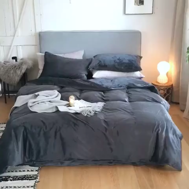 91家纺网 家纺一手货源 找家纺 梦家居 2019韩国简约素色天鹅绒四件套 深灰色