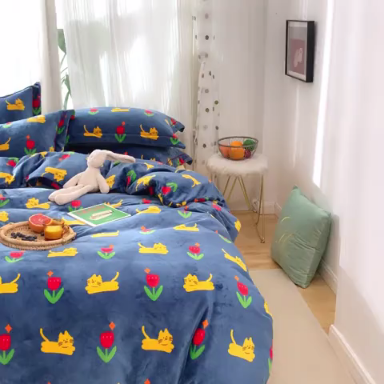 91家纺网 家纺一手货源 找家纺 时年 2019牛奶绒印花保暖四件套 猫咪君