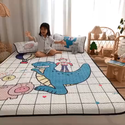 91家纺网 家纺一手货源 找家纺 萝莉家纺 数码印花水洗空调软席三件套（恐龙达人）