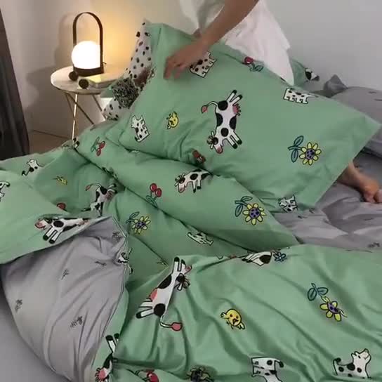 91家纺网 家纺一手货源 找家纺 窝米 2019全棉13372卡通花卉系列四件套床单款 奶牛场