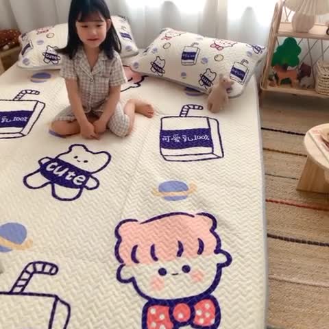 91家纺网 家纺一手货源 找家纺 萝莉家纺 数码印花水洗空调软席三件套（可爱乳）