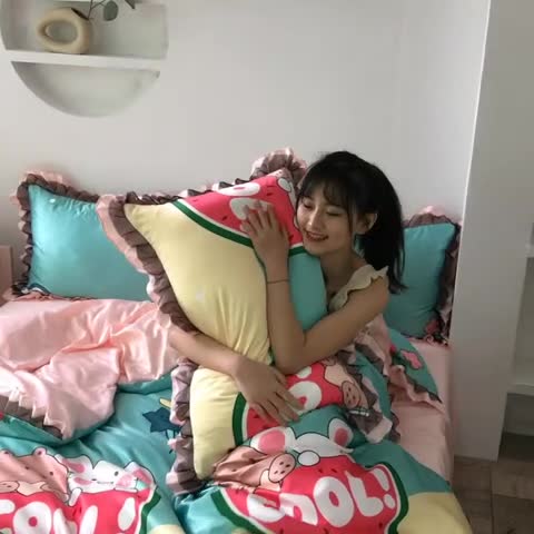 91家纺网 家纺一手货源 找家纺 欧冠 2020新款水洗真丝蕾丝花边款四件套 小西瓜