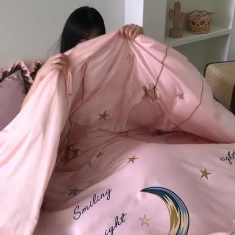 91家纺网 家纺一手货源 找家纺 欧冠 2020新款水洗真丝蕾丝花边款四件套 月光女神