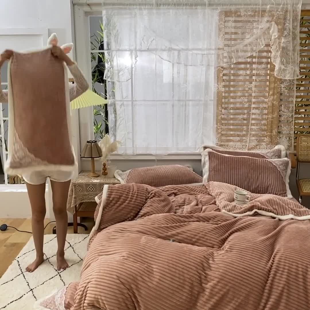 91家纺网 家纺一手货源 找家纺 欧冠 2020双面魔法绒兔兔绒蕾丝花边四件套 浅豆沙