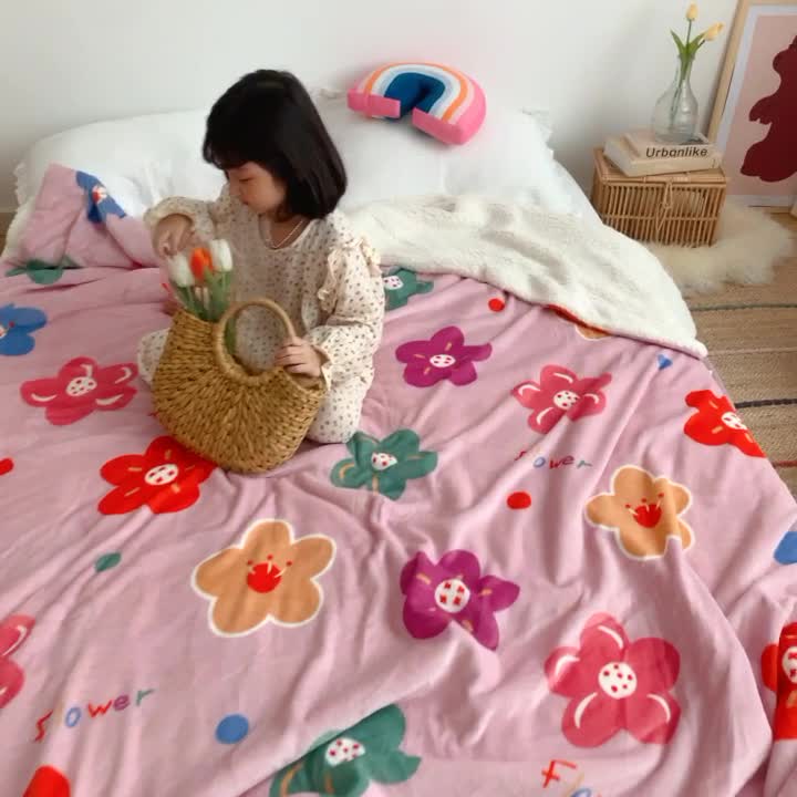 91家纺网 家纺一手货源 找家纺 川悦生活2020新款羊羔绒毯子卡通亲肤牛奶绒毛毯 花儿点点