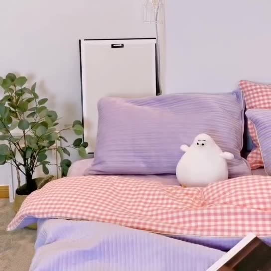 91家纺网 家纺一手货源 找家纺 淑女公社 2020新款棉加绒晚安宝贝四件套 粉白格加紫色绒