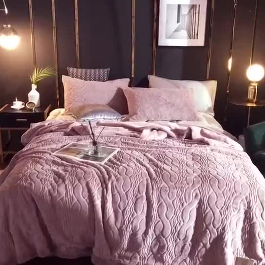 91家纺网 家纺一手货源 找家纺 卡奥 2021纯色貂皮毯子加厚仿皮草盖毯银狐绒毛毯 巴黎粉