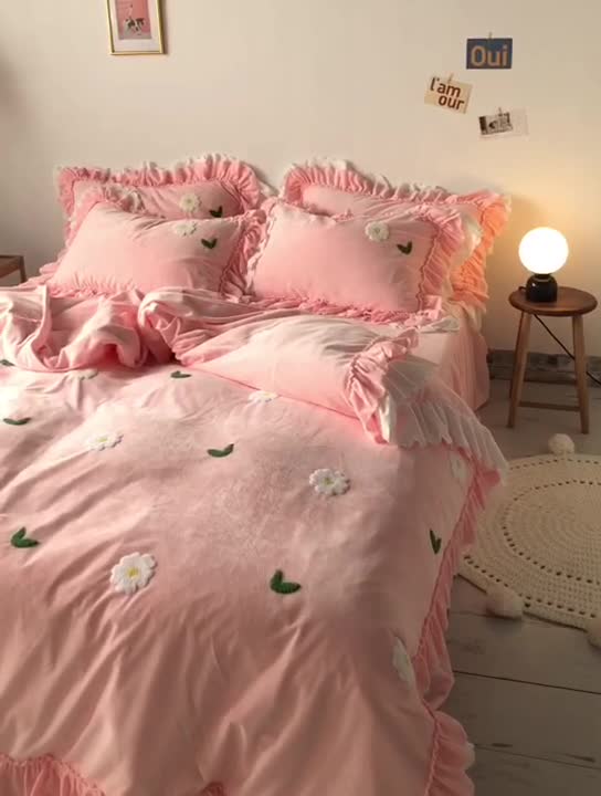 91家纺网 家纺一手货源 找家纺 淑女公社 2020新款秋冬毛巾绣13色四件套 小雏菊粉玉