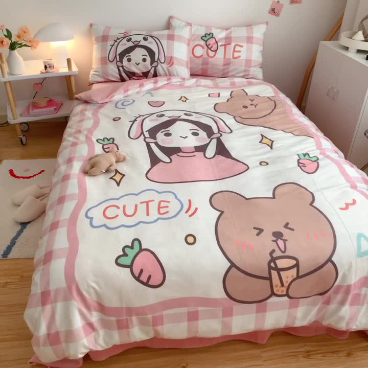 91家纺网 家纺一手货源 找家纺 星期八 2020原创设计师款牛奶绒四件套 女孩与熊