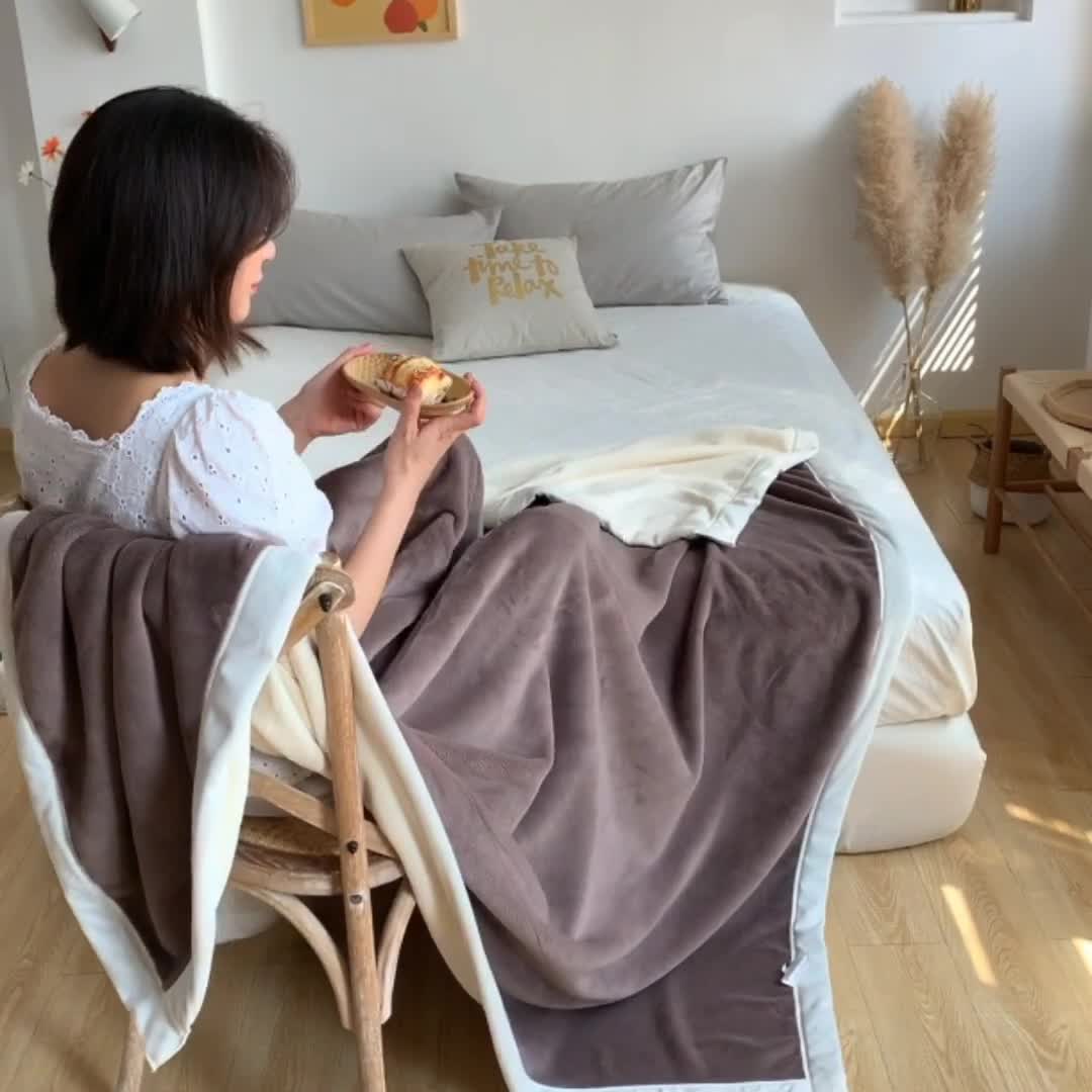 91家纺网 家纺一手货源 找家纺 法芙娜家纺  新品 AB复合毯 牛奶绒加厚毛毯 咖白