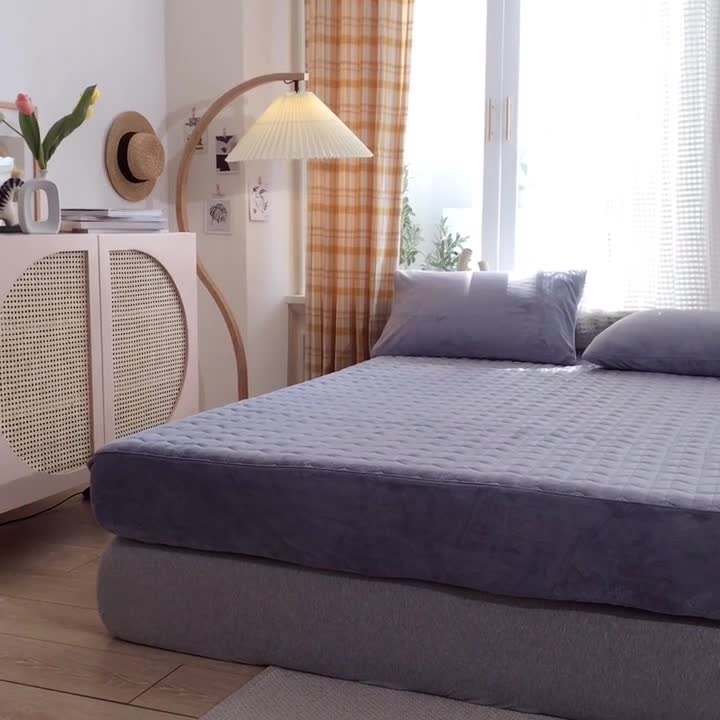 91家纺网 家纺一手货源 找家纺 法芙娜家纺 秋冬加厚牛奶绒夹棉床笠 吸湿排汗保暖 银川灰