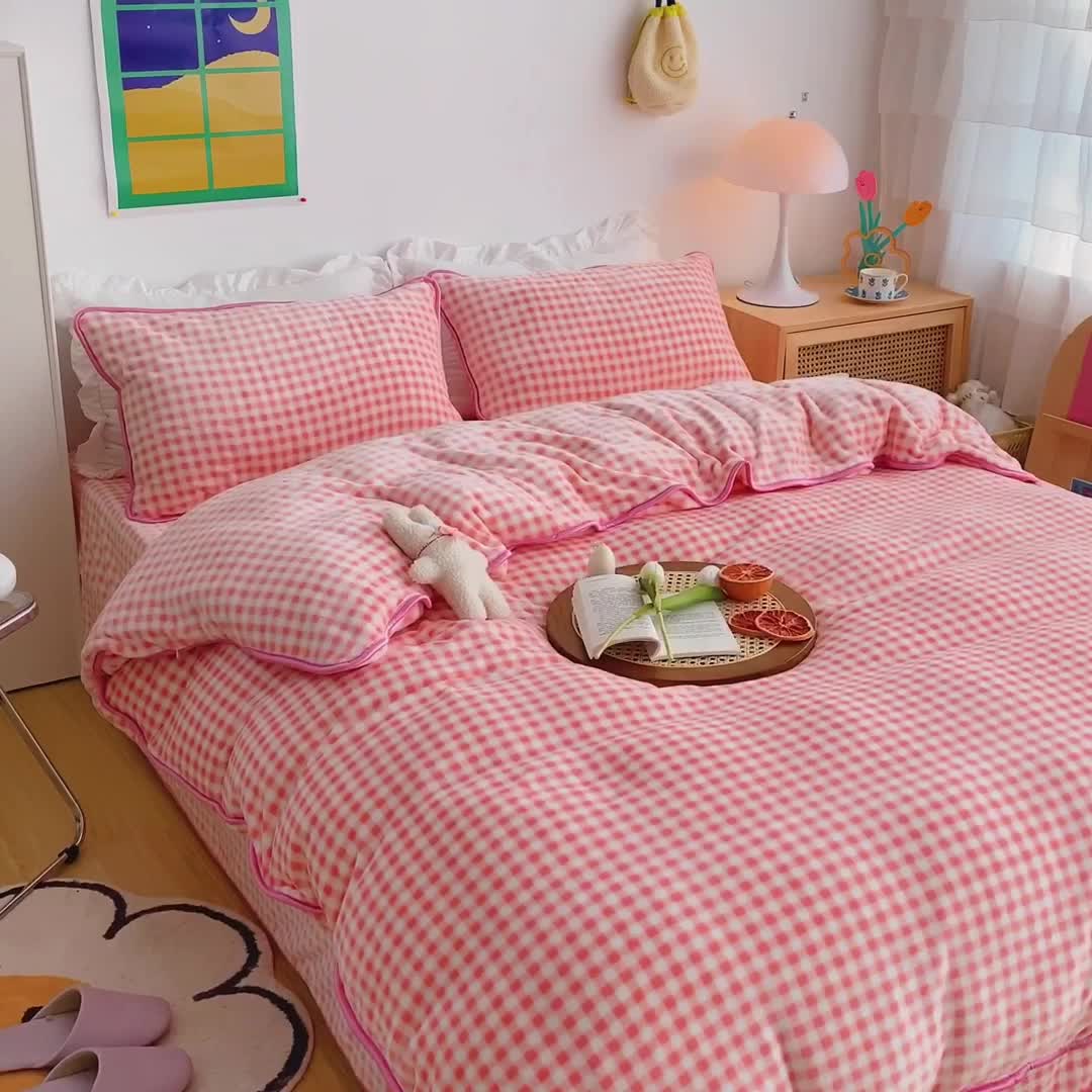 91家纺网 家纺一手货源 找家纺 顾里 2020新款韩国ins高端保暖牛奶绒套件 粉格